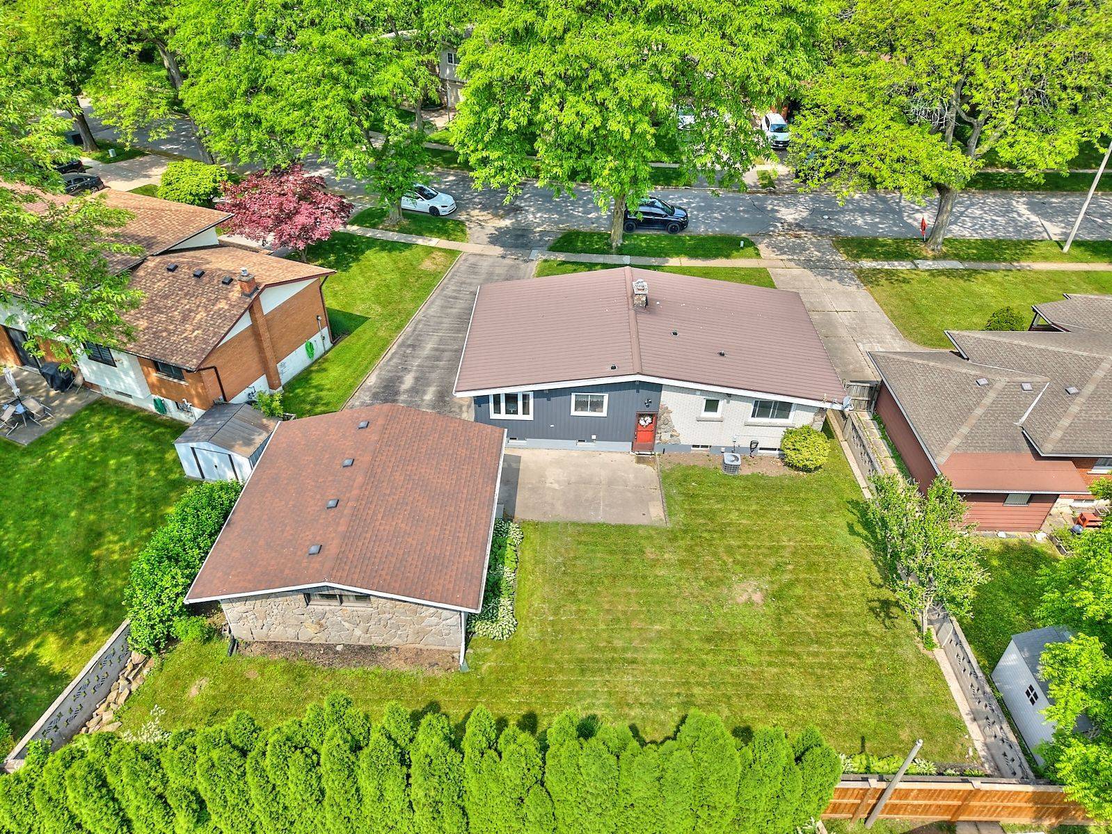 Niagara Falls, ON L2E 6J9,4206 Glenayr AVE