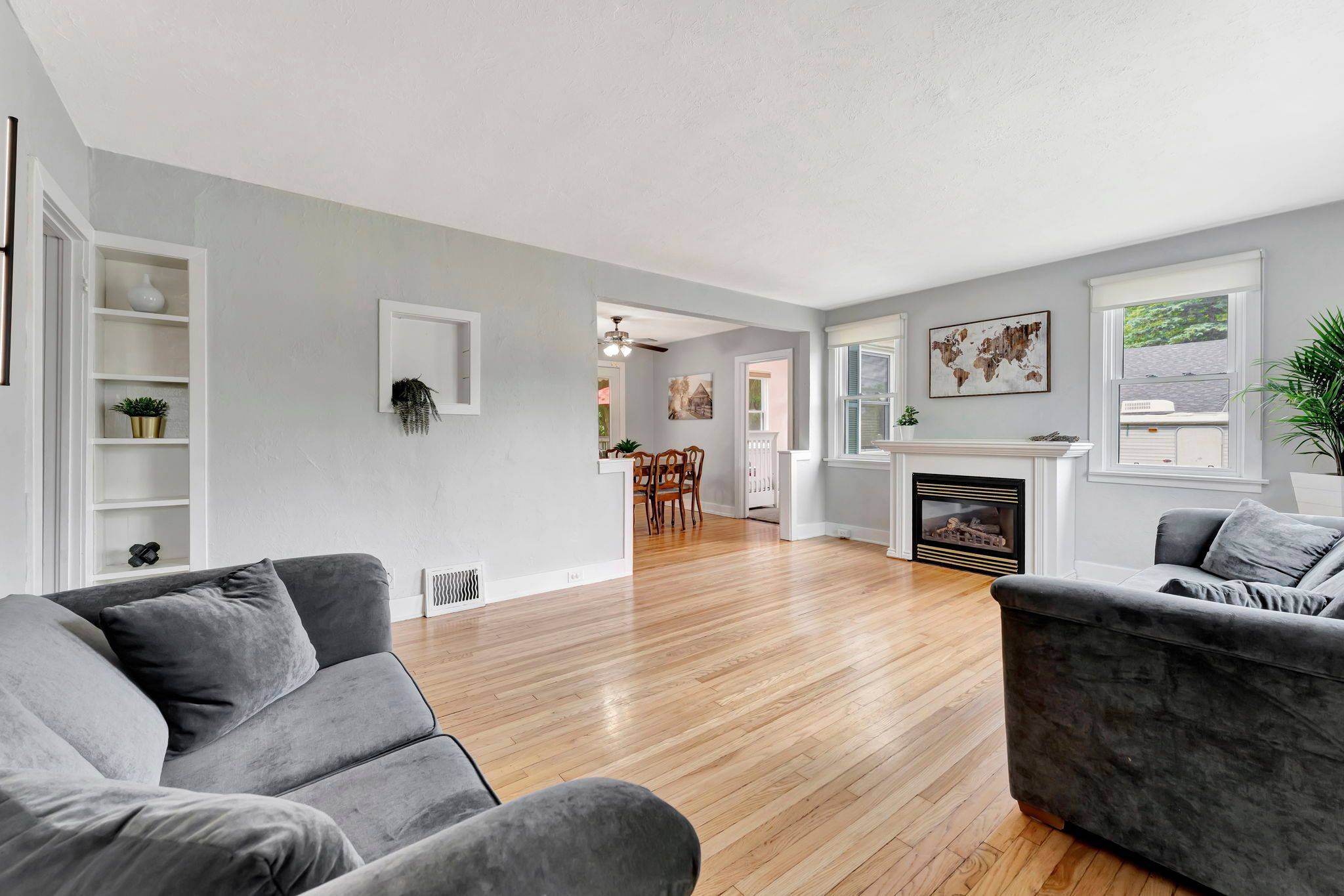 Norfolk, ON N3Y 4M6,84 Queensway ST E