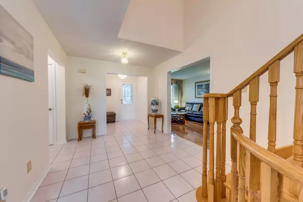 Mississauga, ON L5V 1E3,4370 Goldenrod CRES