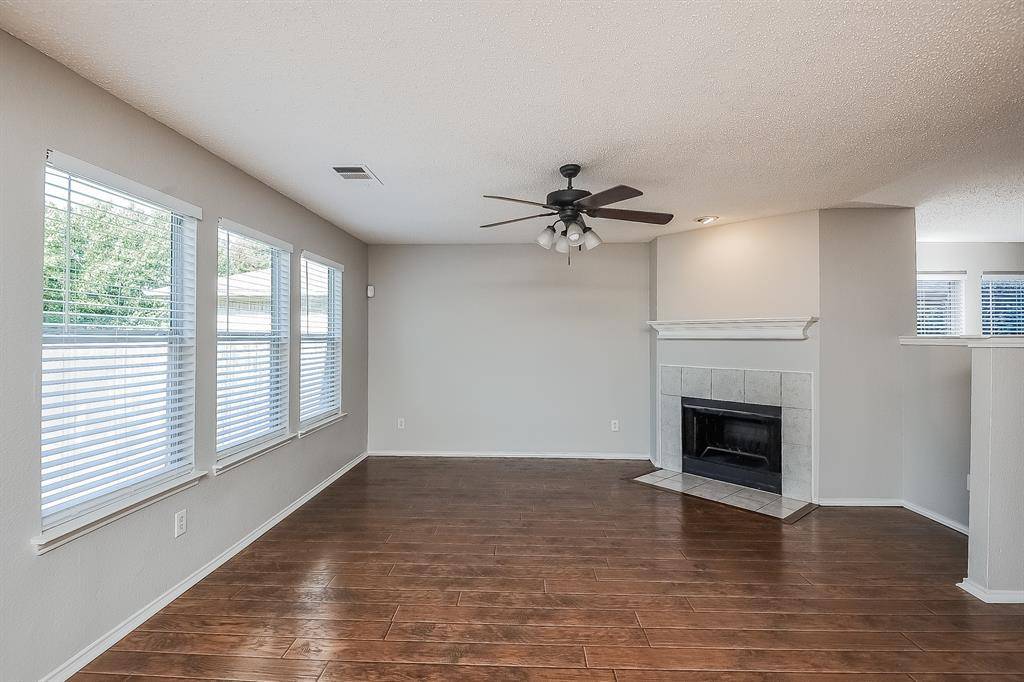 Fort Worth, TX 76262,13413 LOST SPURS Road