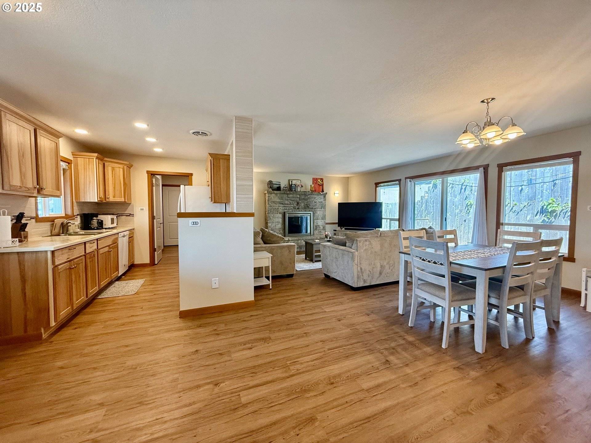 Tillamook, OR 97141,1614 5TH ST