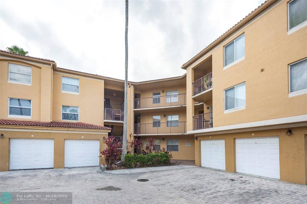 Plantation, FL 33324,761 N Pine Island Rd  #106