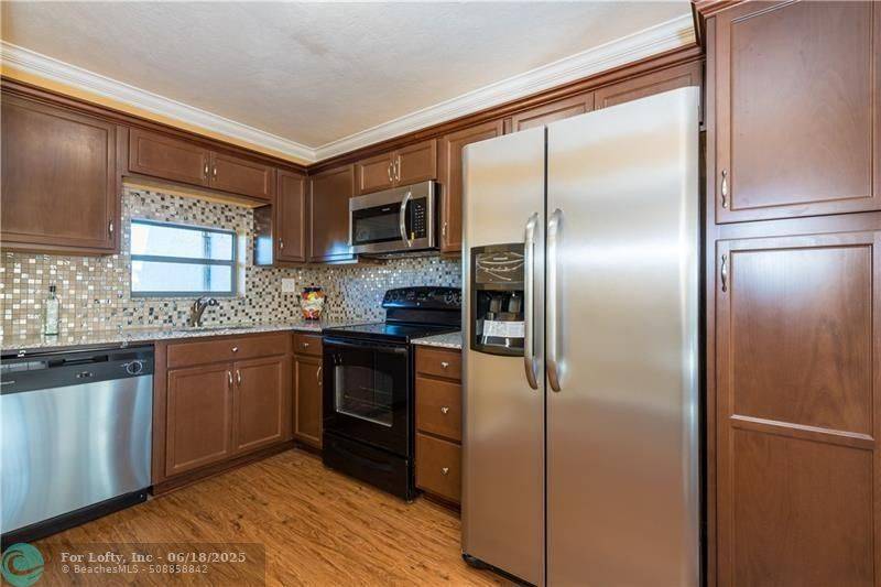 9800 N Hollybrook Lake Dr  #309, Pembroke Pines, FL 33025