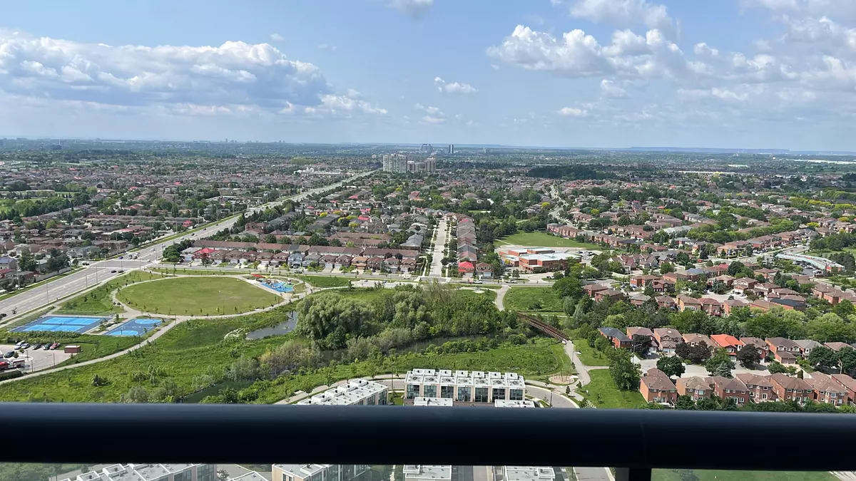 Mississauga, ON L5R 0G8,35 Watergarden DR #2915