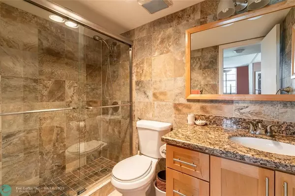 Pembroke Pines, FL 33025,820 S Hollybrook Dr #101