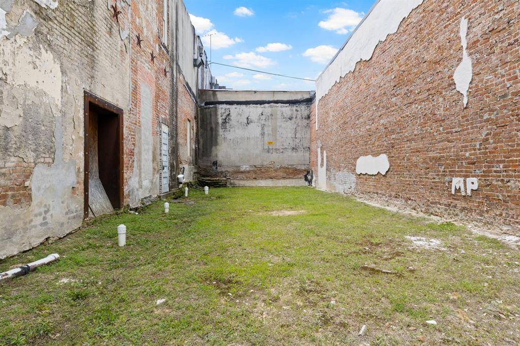Mount Pleasant, TX 75455,207 & 209 N Jefferson Avenue