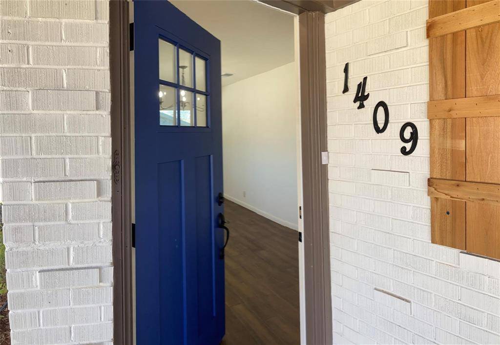 1409 Munn Drive, Ennis, TX 75119