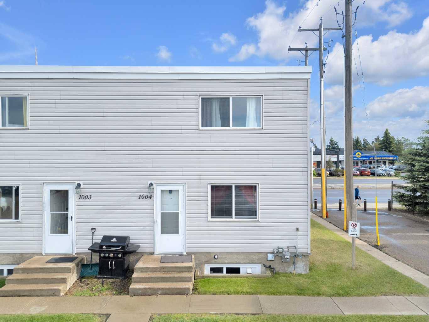 Red Deer, AB T4N 0N7,4719 33 ST #1004