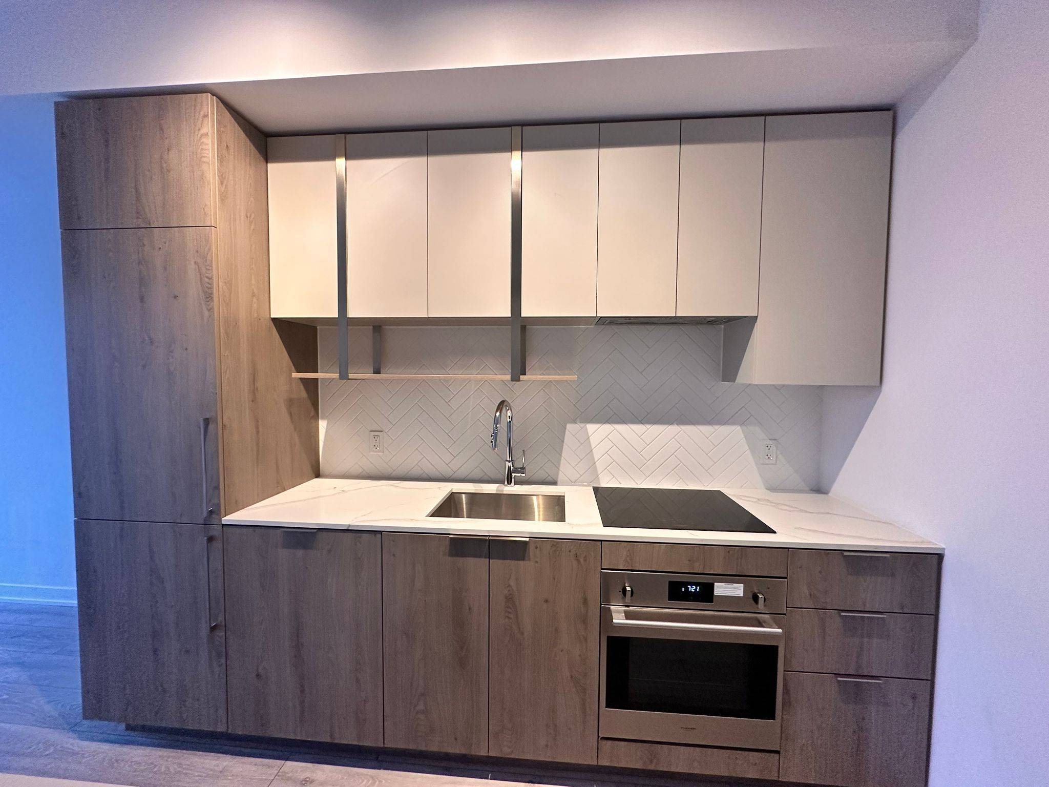 Toronto C14, ON M2N 0L4,15 Holmes AVE #1312