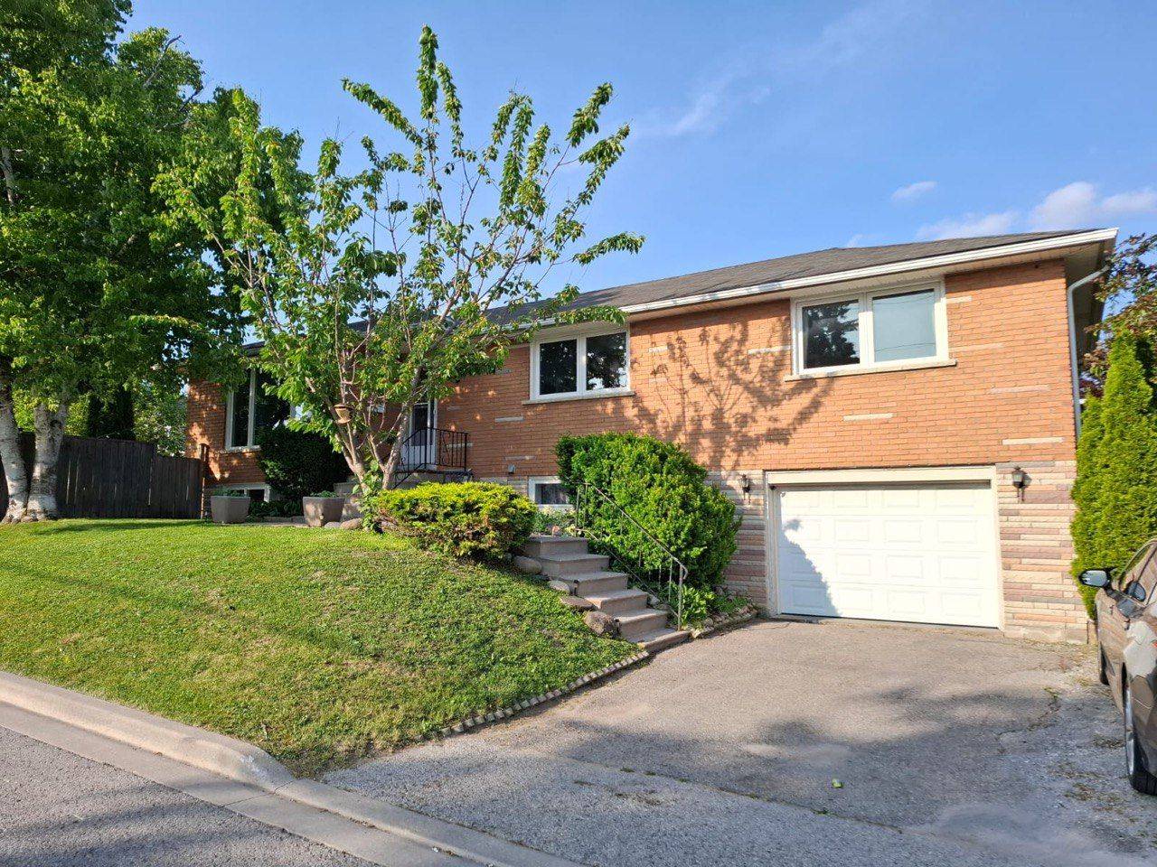 77 Toronto ST #Main, Bradford West Gwillimbury, ON L4N 1V1