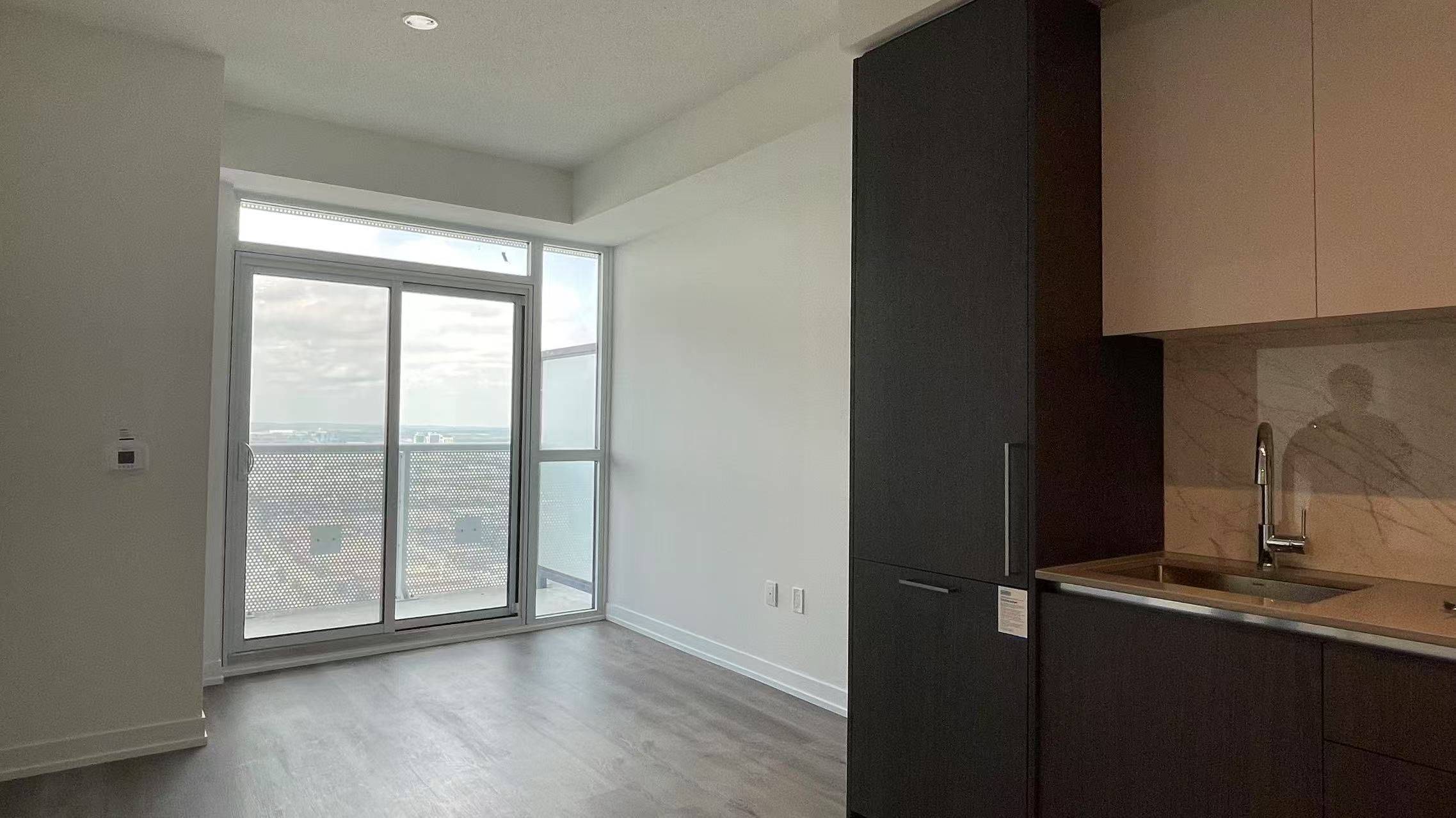 Vaughan, ON L4K 0R1,225 Commerce ST #5610