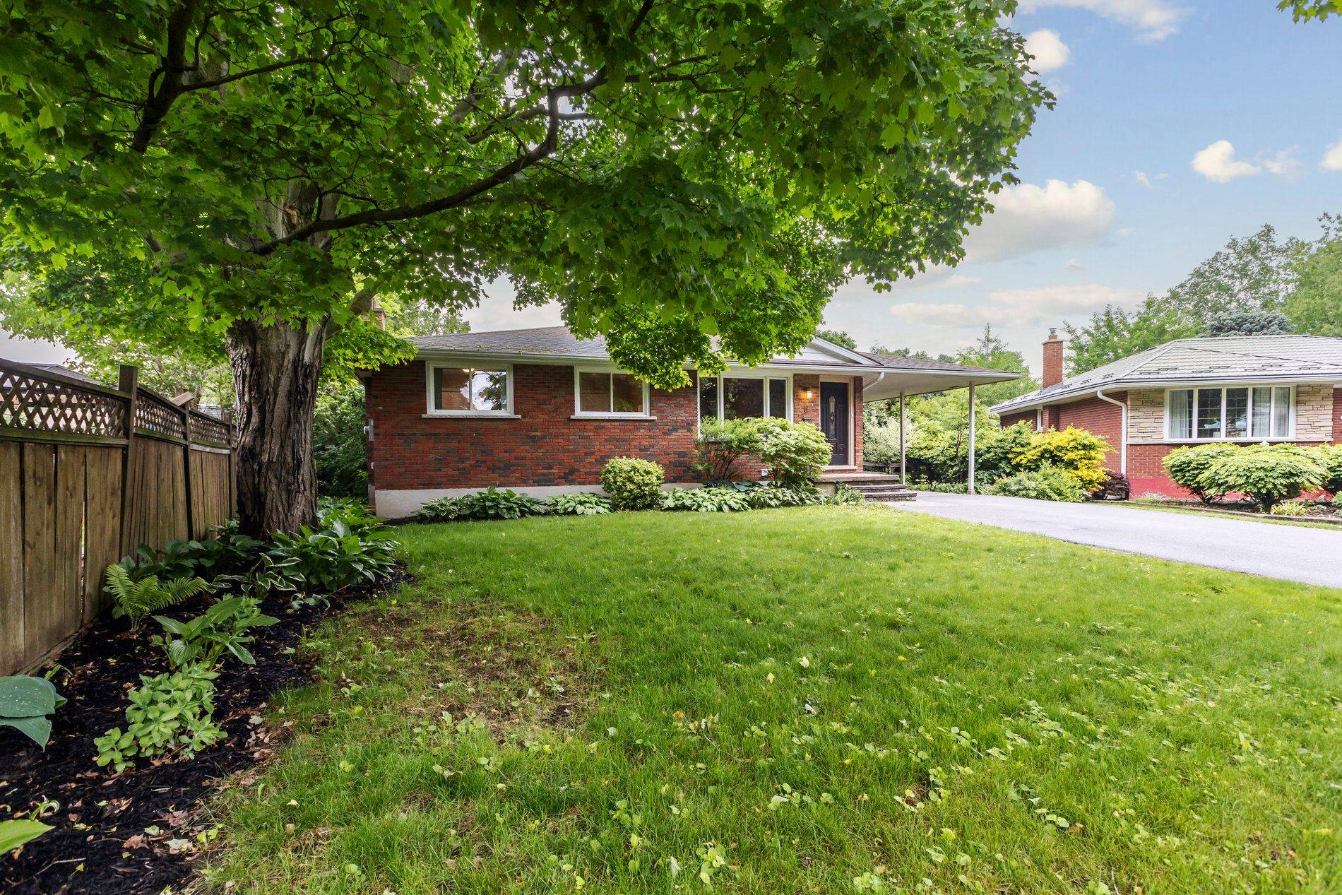 Guelph, ON N1E 1K7,6 Ramona CT
