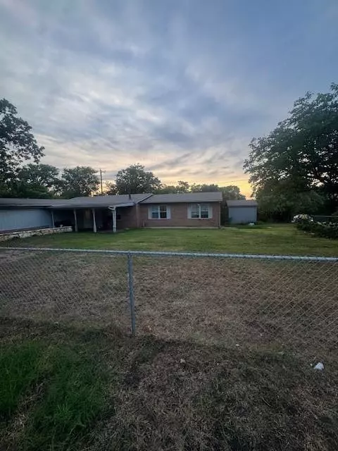 Granbury, TX 76049,1832 Smokehouse Road