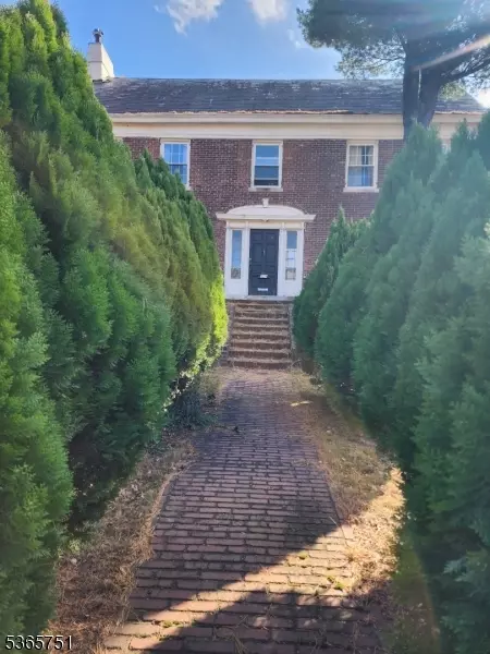 324 Scotland Rd, South Orange Village Twp., NJ 07079