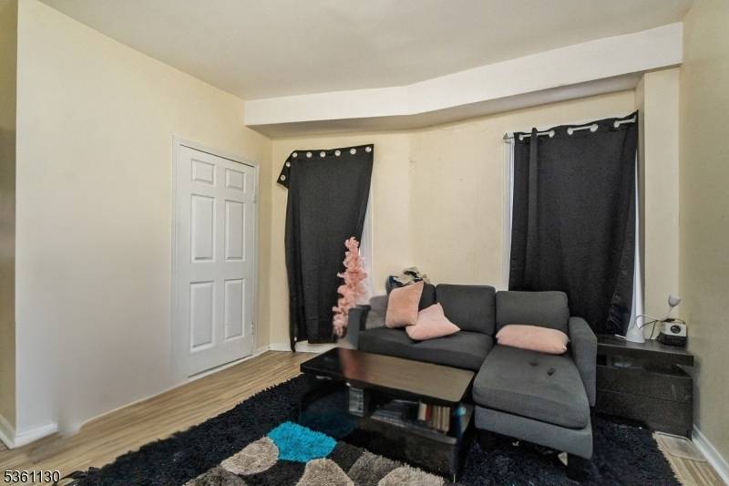 East Orange City, NJ 07017,101 Eaton Pl