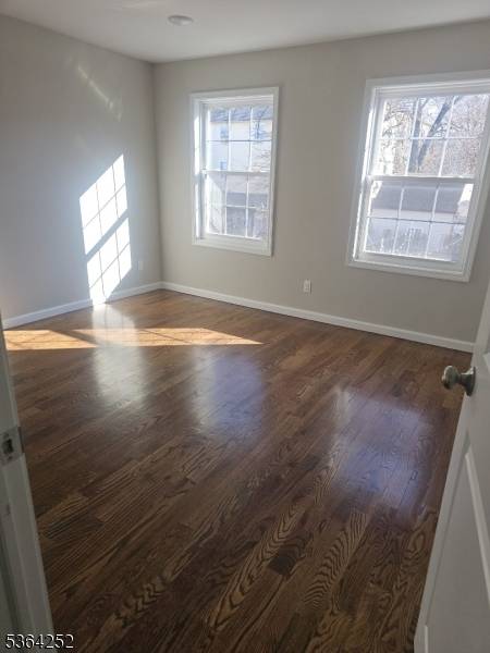 Elizabeth City, NJ 07206,87 6Th St