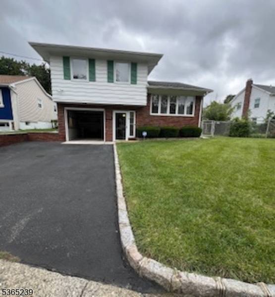 Montclair Twp., NJ 07042,19 Enfield Ave