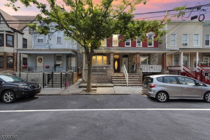 281 N 6th St, Newark City, NJ 07107