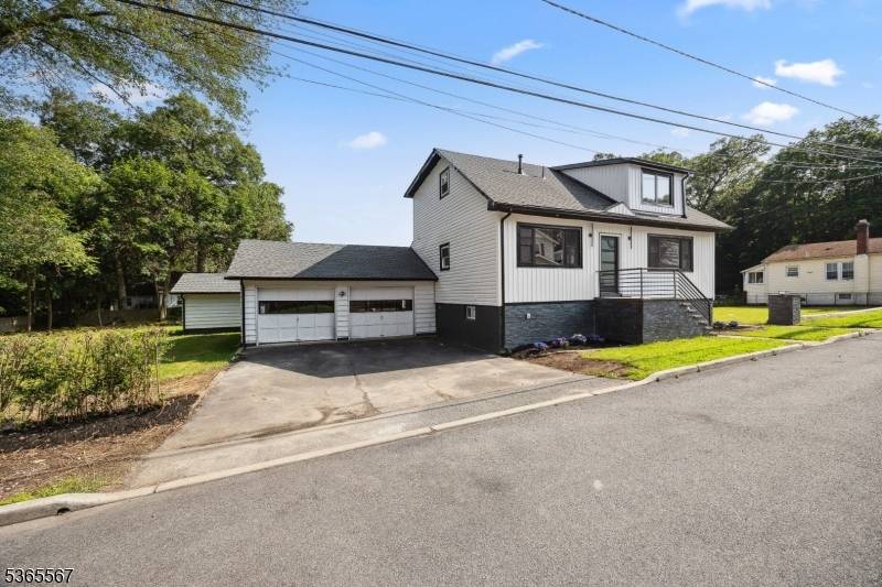26 Lake St, North Haledon Boro, NJ 07508