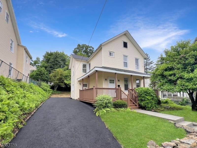64 William St, Dover Town, NJ 07801