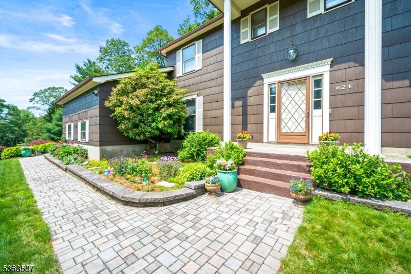 Mount Arlington Boro, NJ 07850,624 Sandra Dr