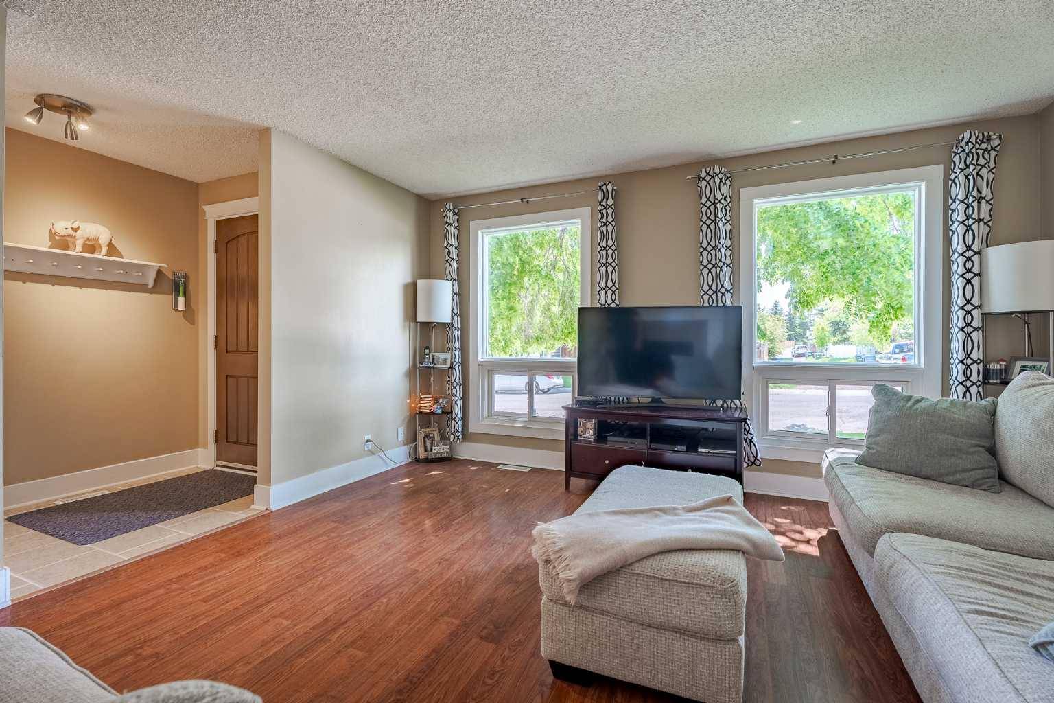 Calgary, AB T2Y 2P8,20 Millside RD SW