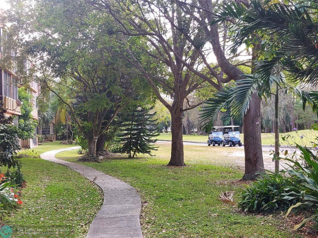 8400 Lagos De Campo Blvd #209, Tamarac, FL 33321