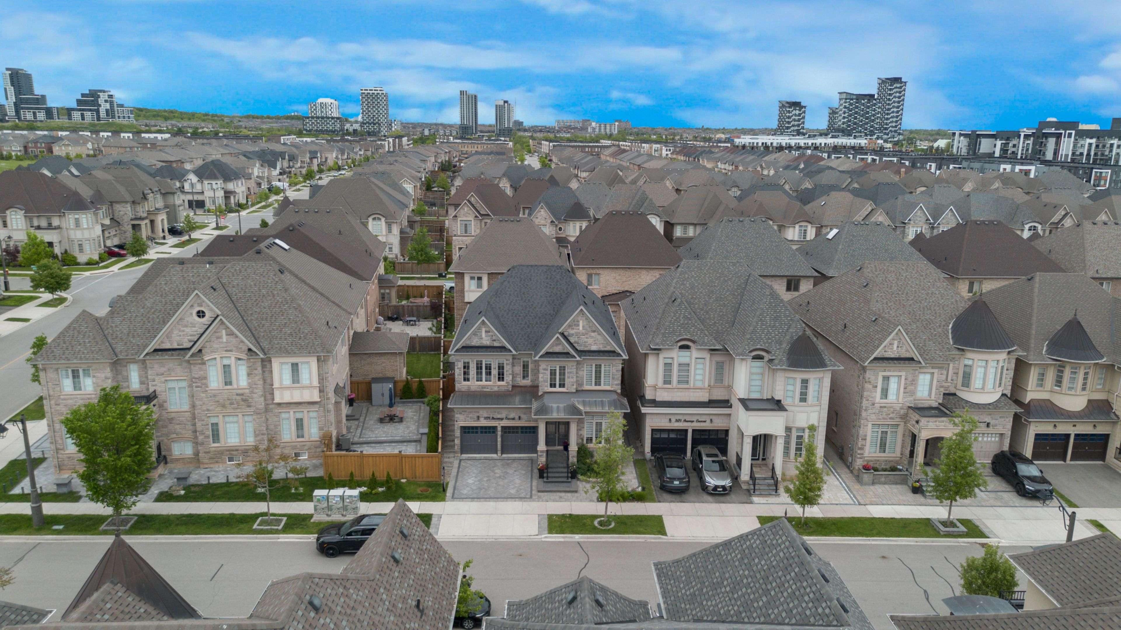 Oakville, ON L6H 0T9,3129 Parsonage CRES
