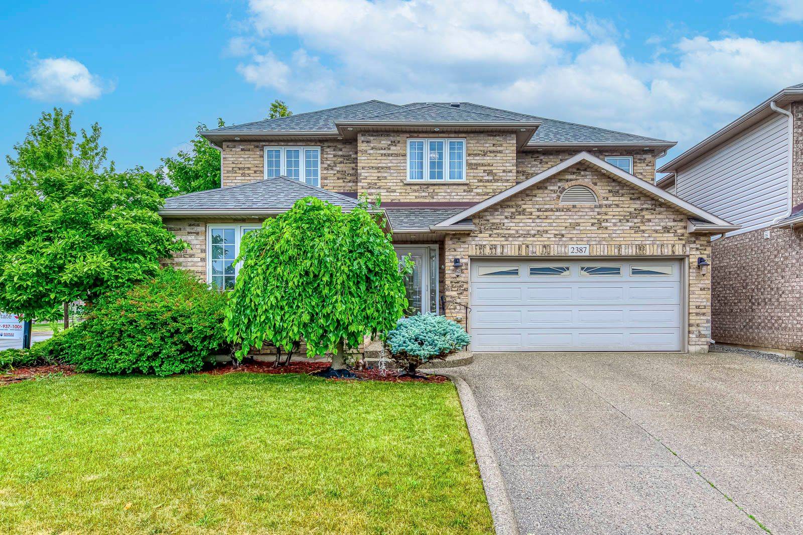 2387 Heslop ST, Burlington, ON L7L 6N8