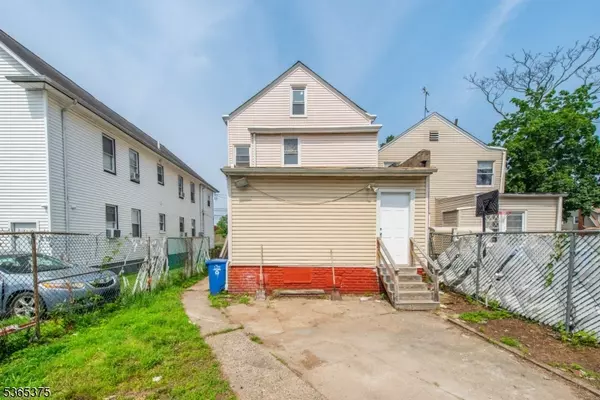 Paterson City, NJ 07514,429 E 23Rd St