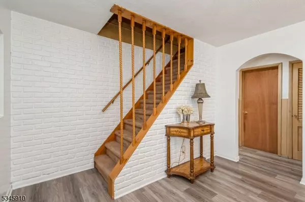 Linden City, NJ 07036,429 Elmwood Ter