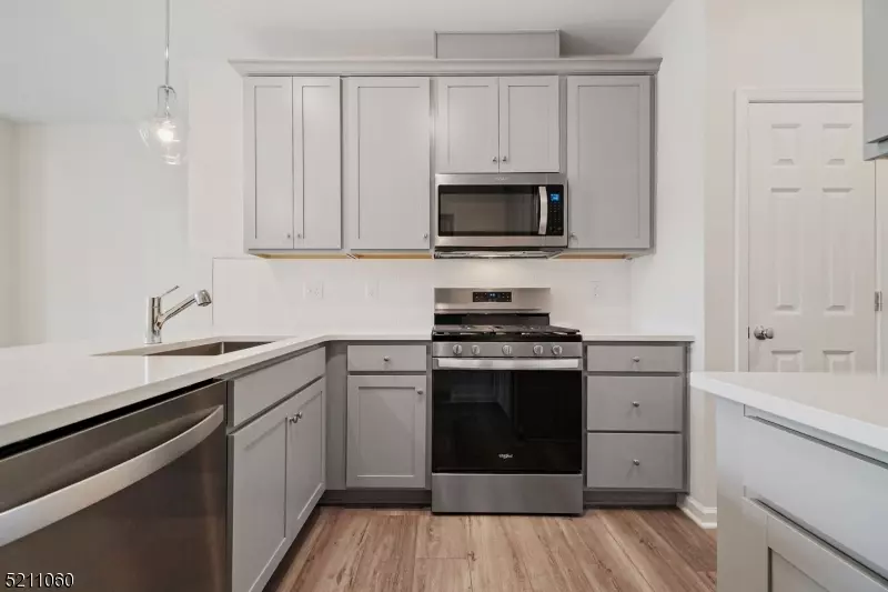 1 Sadie Cir #1104, Union Twp., NJ 07083