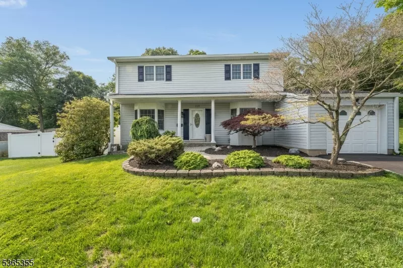 119 Sunrise Ter, Washington Boro, NJ 07882