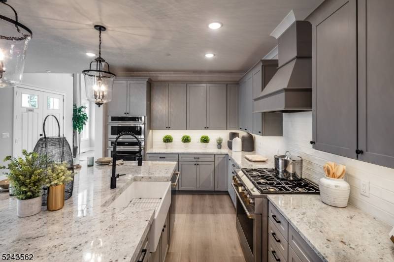Mendham Twp., NJ 07945,34 Hillandale Dr #401