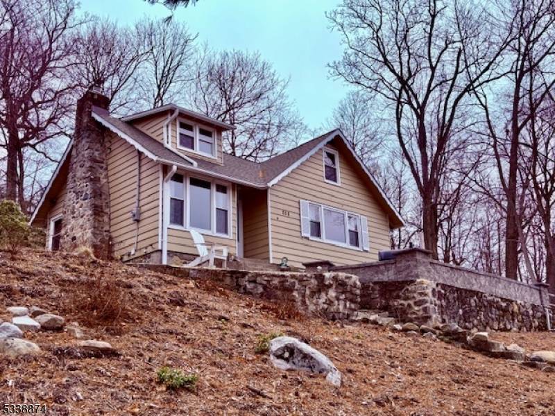 Sparta Twp., NJ 07871,255 E Shore Trl