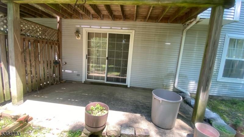 Wayne Twp., NJ 07470,11 Bobolink Ct