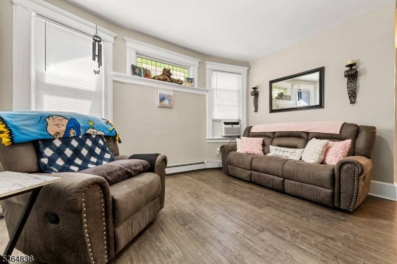 Bloomfield Twp., NJ 07003,29 Pitt St