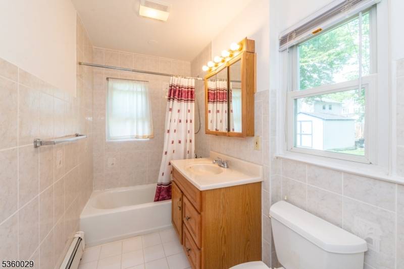 West Caldwell Twp., NJ 07006,23 Distler Ave