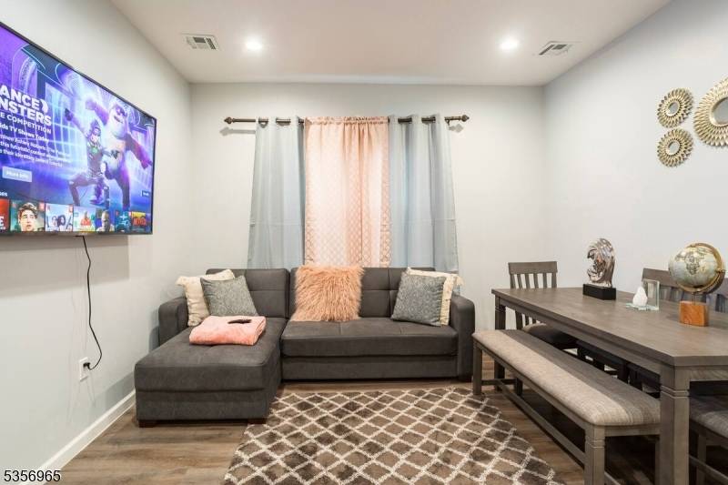 Newark City, NJ 07112,135 Fabyan Pl