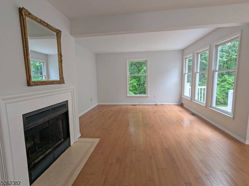Berkeley Heights Twp., NJ 07922,22 Arthurs Court