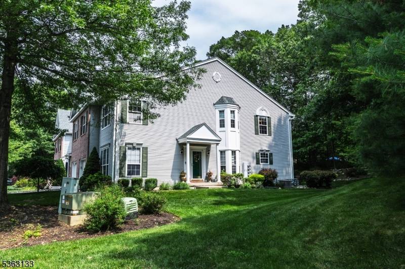 Jefferson Twp., NJ 07438,64 Pond Hollow Dr
