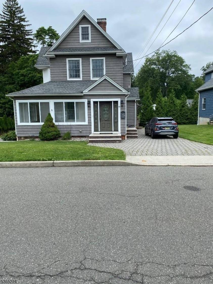 55 N Maple Ave, Park Ridge Boro, NJ 07656