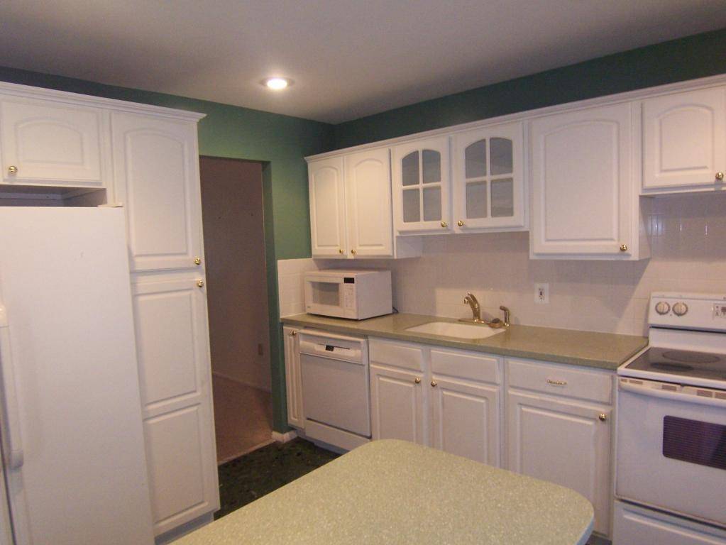 North Brunswick Twp., NJ 08902,117 Nathan Dr #117