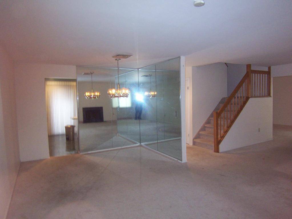 North Brunswick Twp., NJ 08902,117 Nathan Dr #117