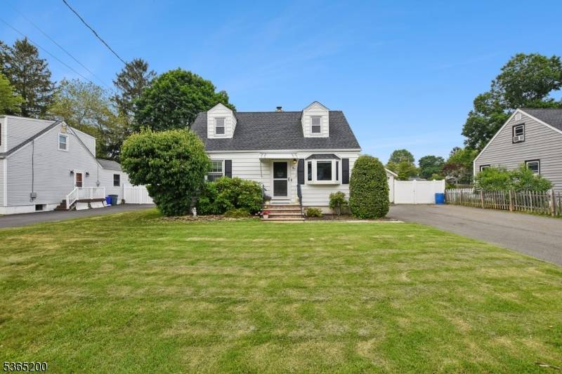 9 John St, Roxbury Twp., NJ 07847