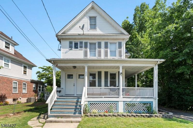 354 W 2Nd St, Bound Brook Boro, NJ 08805