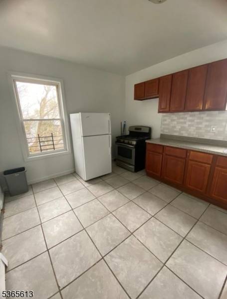 Newark City, NJ 07103,650 S 18Th St