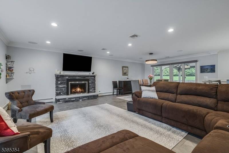Mount Arlington Boro, NJ 07856,416 Windemere Ave