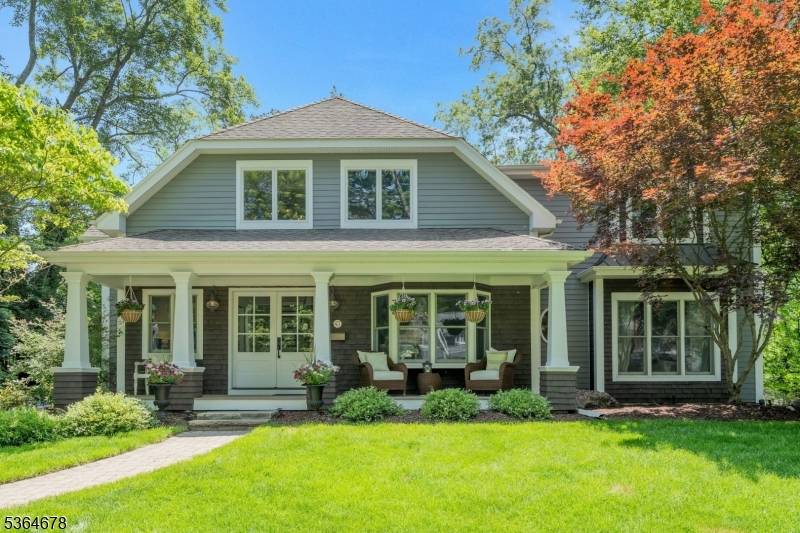 43 Heights Rd, Allendale Boro, NJ 07401