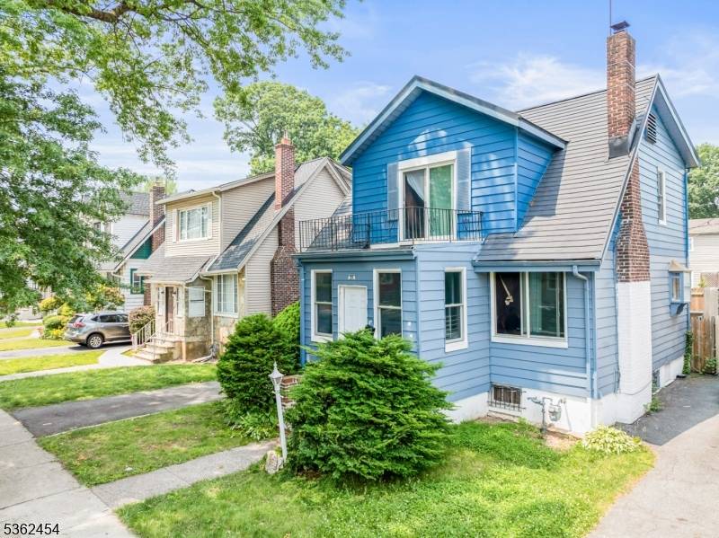 East Orange City, NJ 07018,25 Grand Ave
